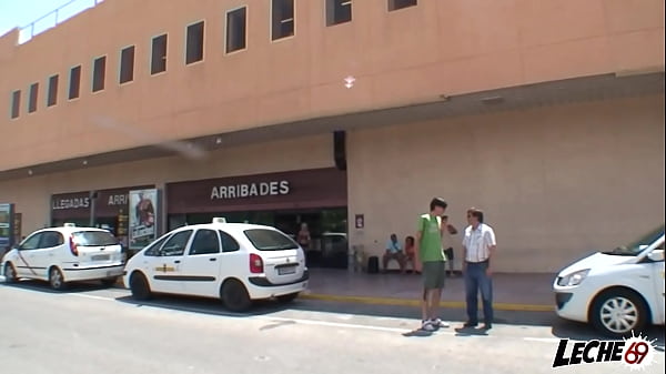 Follada en la carretera al llegar a Ibiza